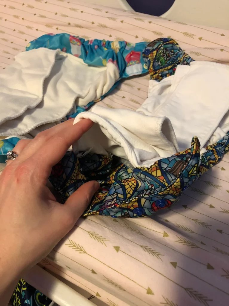 cloth diaper with stuffable pocket